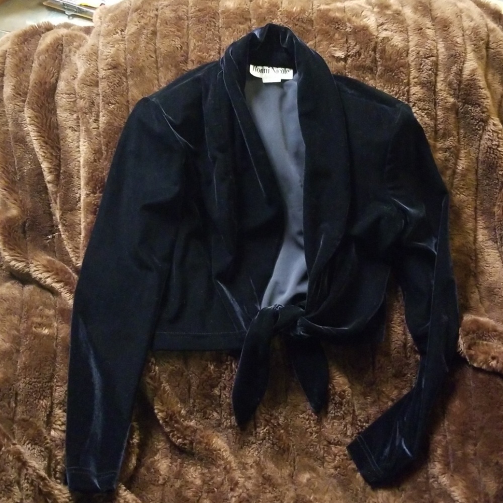 Black velvet feel jacket/cover w/tie